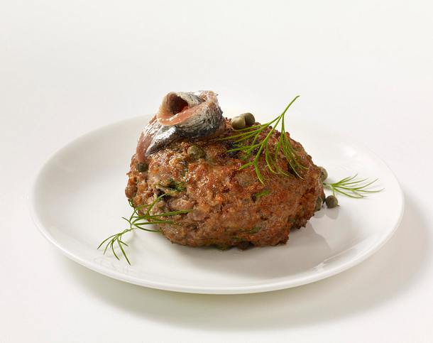 Frikadelle mit Kapern, Sardellen und Dill Rezept Frikadelle mit Kapern, Sardellen und Dill Rezept