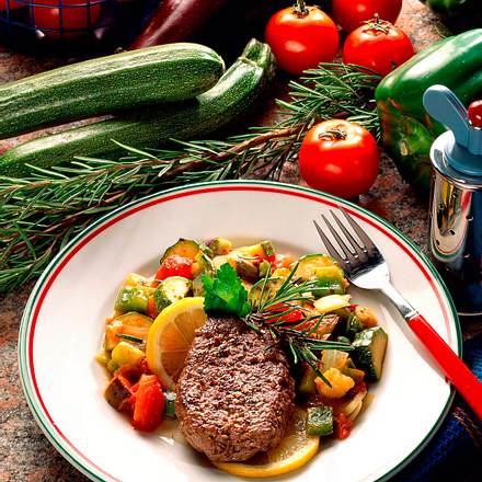 Frikadelle zu Ratatouille Rezept Frikadelle zu Ratatouille Rezept
