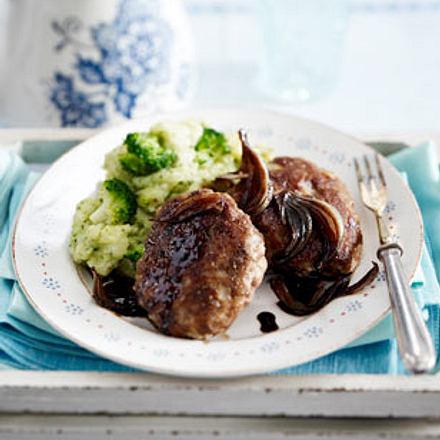 Frikadellen mit Balsamico-Zwiebeln Rezept Frikadellen mit Balsamico-Zwiebeln Rezept