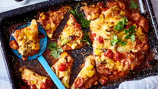 Frikadellen mit Ecken und Kanten zu „halbe Sachen“-Salat Rezept - Foto: LECKER @ Bauer Media Group