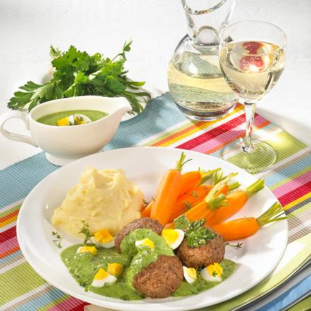 Frikadellen mit grüner Soße Rezept Frikadellen mit grüner Soße Rezept