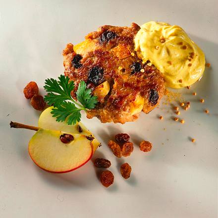 Frikadellen mit Rosinen und Apfel Rezept Frikadellen mit Rosinen und Apfel Rezept