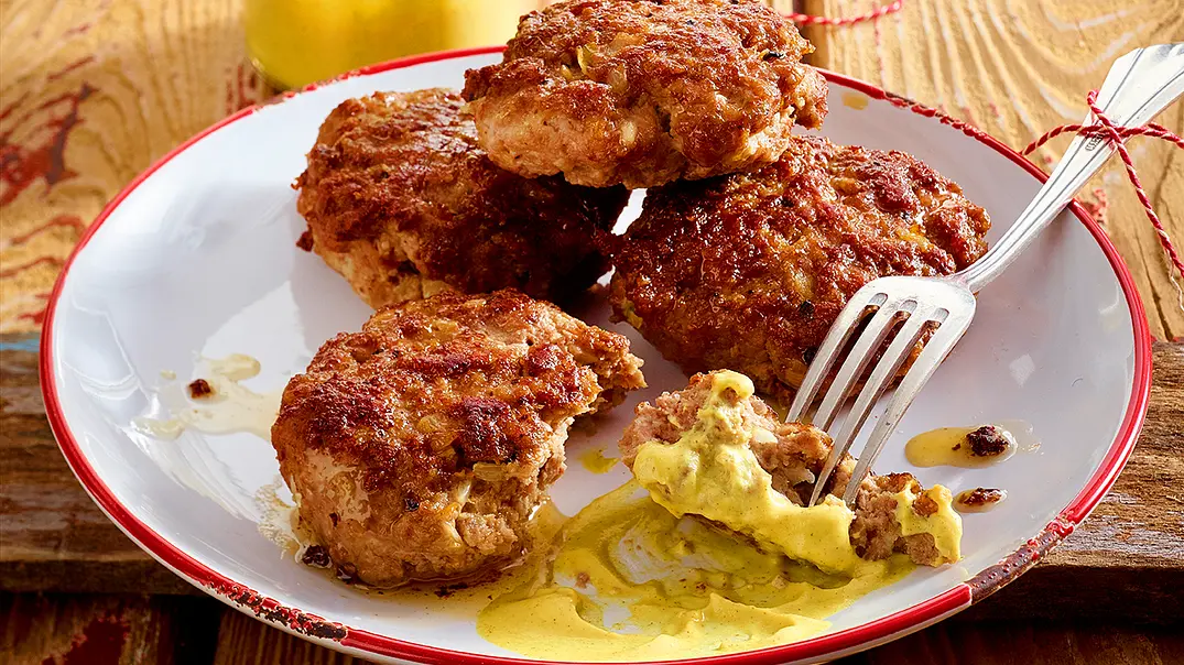Frikadellen mit Senf - Foto: LECKER @ Bauer Media Group