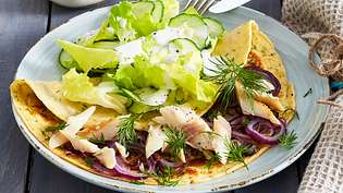 F(r)isch aus der Kombüse: Dill-Pfannkuchen mit Forelle Rezept - Foto: LECKER @ Bauer Media Group