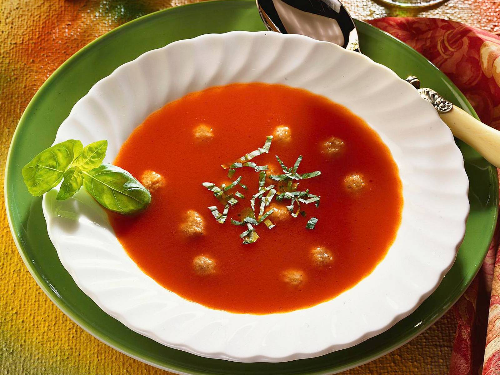 Frische Tomatensuppe Rezept | LECKER