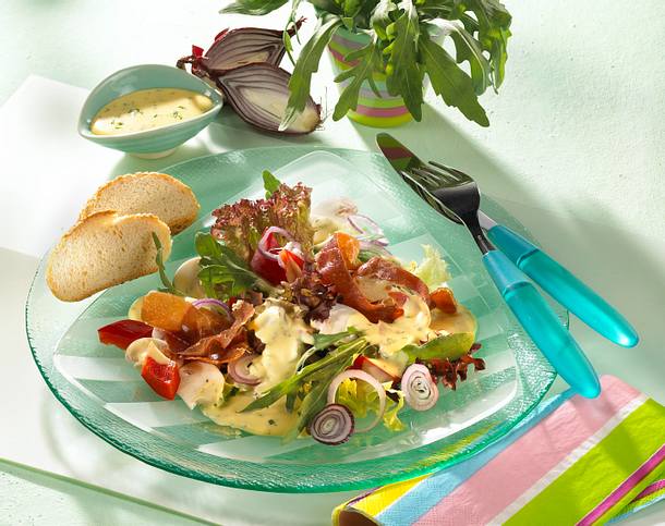 Frischer Sommersalat mit Rucola und Serranoschinken Rezept Frischer Sommersalat mit Rucola und Serranoschinken Rezept