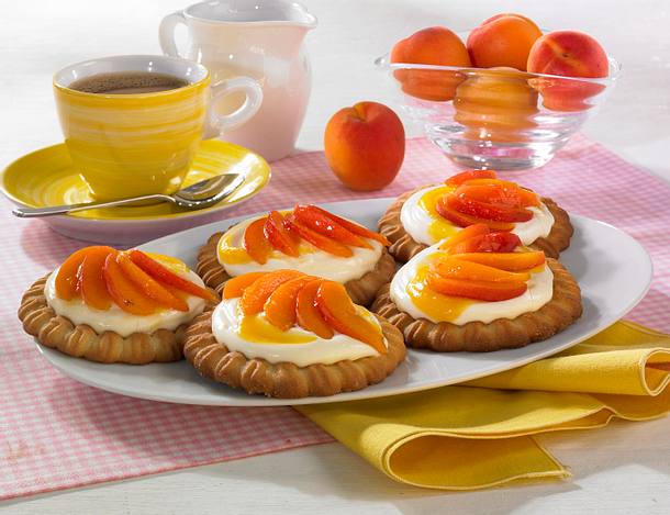 Frischkäse-Aprikosen-Torteletts Rezept Frischkäse-Aprikosen-Torteletts Rezept