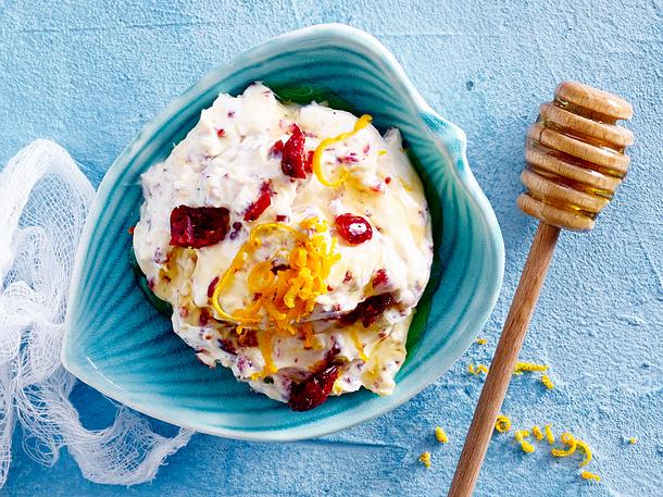 Frischkäse-Dip mit Honig Rezept Frischkäse-Dip mit Honig Rezept