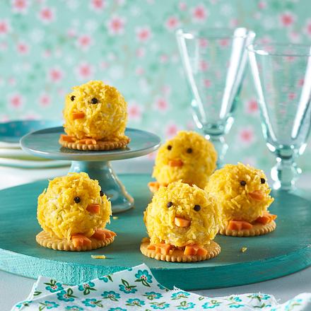 Frischkäse-Osterküken-Bällchen Rezept Frischkäse-Osterküken-Bällchen Rezept