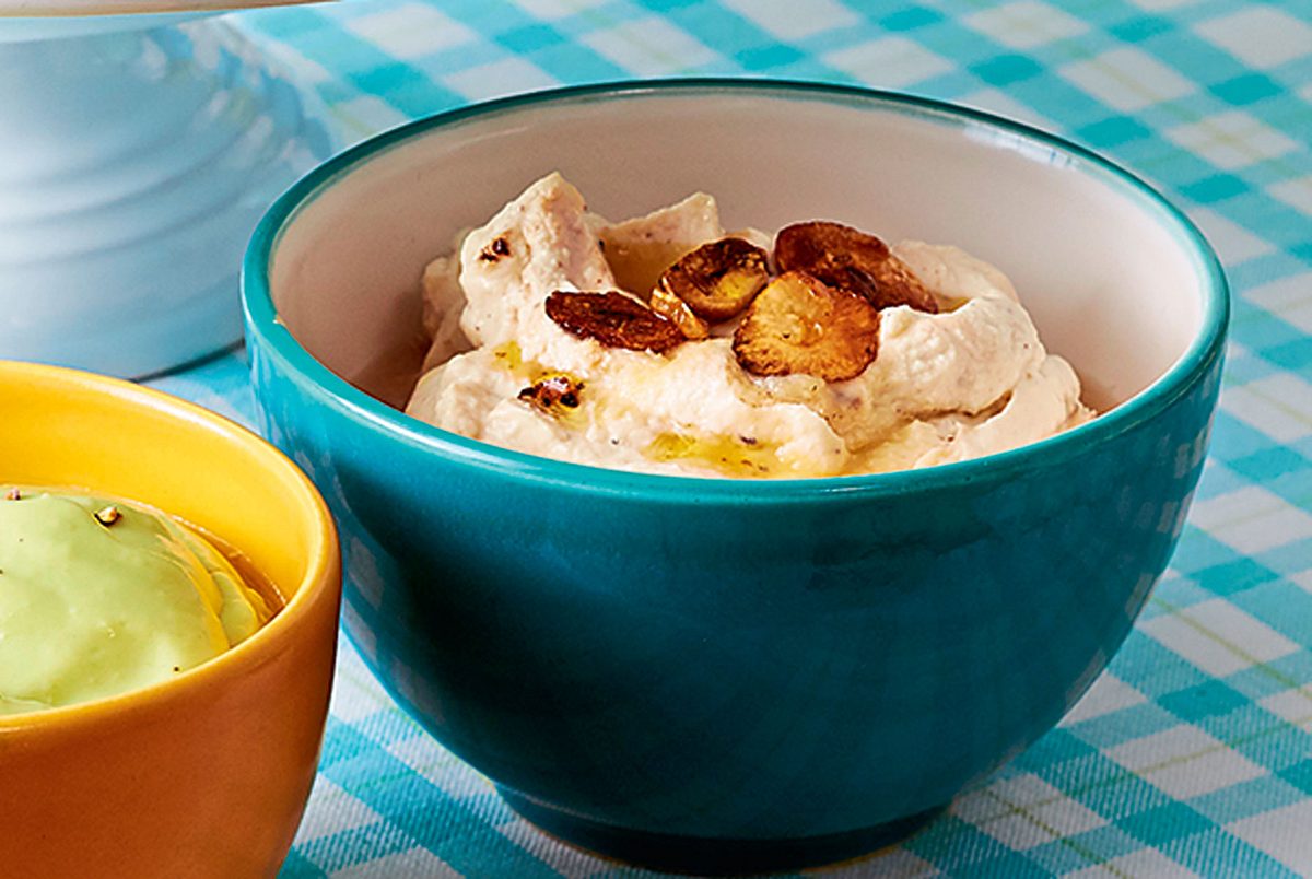 Frischkäse-Dip mit geröstetem Knobi Rezept