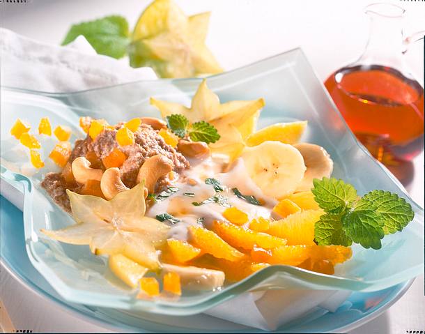 Frischkornmüsli mit exotischen Früchten Rezept Frischkornmüsli mit exotischen Früchten Rezept
