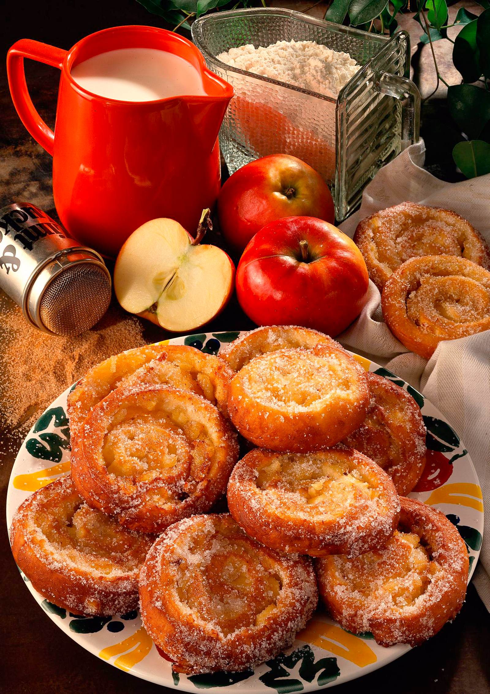 Frittierte Apfel-Schnecken Rezept | LECKER