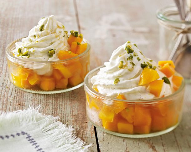 Frozen Vanilla Yoghurt mit Mango & Honig Rezept Frozen Vanilla Yoghurt mit Mango & Honig Rezept