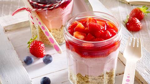 Frucht-Cheesecake im Glas Rezept - Foto: House of Food / Bauer Food Experts KG