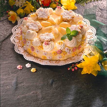 Fruchtige Blütentorte Rezept Fruchtige Blütentorte Rezept
