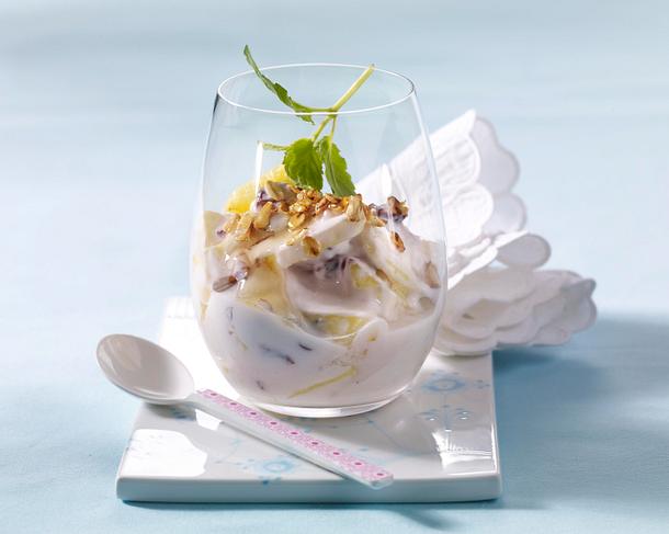 Fruchtige Dickmilch mit Haferflocken Rezept Fruchtige Dickmilch mit Haferflocken Rezept