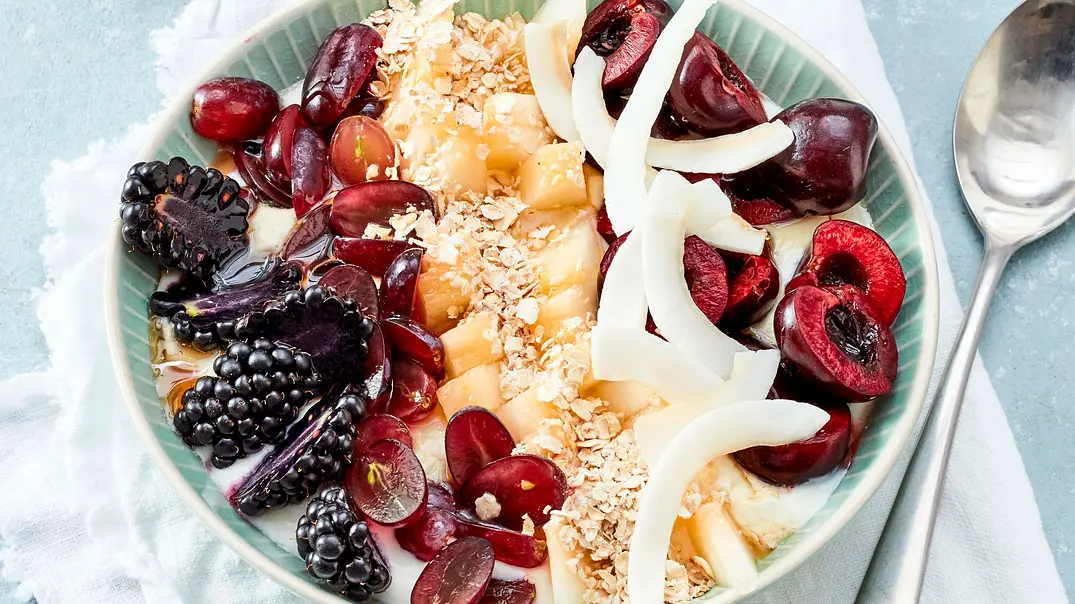 Fruchtige Quark-Bowl Rezept - Foto: LECKER @ Bauer Media Group Fruchtige Quark-Bowl Rezept - Foto: LECKER @ Bauer Media Group