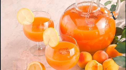 Fruchtiger Aprikosen-Drink Rezept - Foto: House of Food / Bauer Food Experts KG