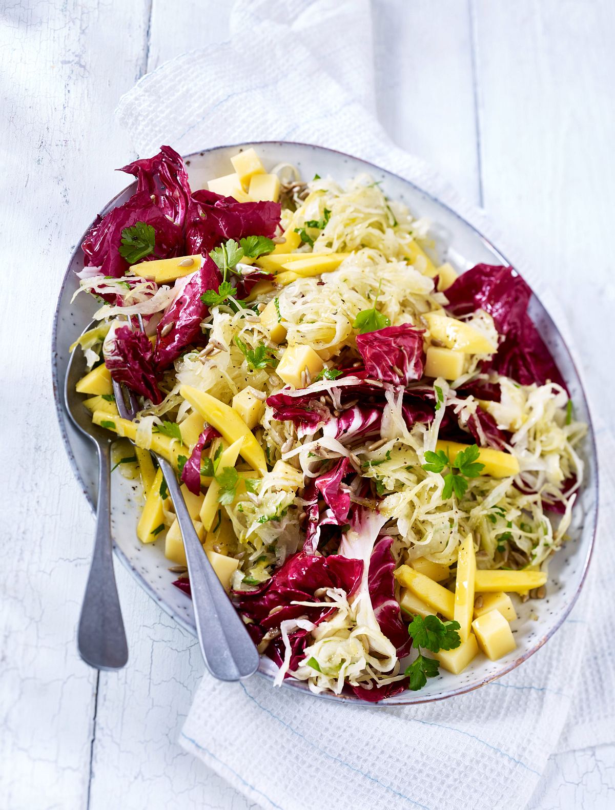 Fruchtiger Mango-Sauerkrautsalat Rezept