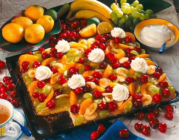 Fruchtiger Zitronenblechkuchen Rezept Fruchtiger Zitronenblechkuchen Rezept