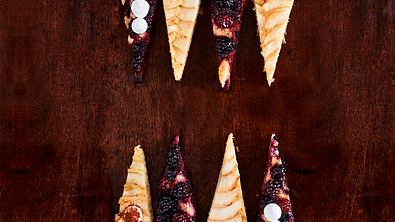 Fruchtiges Backgammon Rezept - Foto: LECKER @ Bauer Media Group