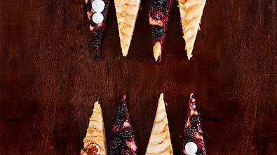 Fruchtiges Backgammon Rezept - Foto: LECKER @ Bauer Media Group