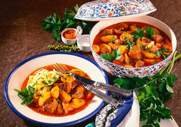 Fruchtiges Gulasch mit grünem Pfeffer Rezept Fruchtiges Gulasch mit grünem Pfeffer Rezept