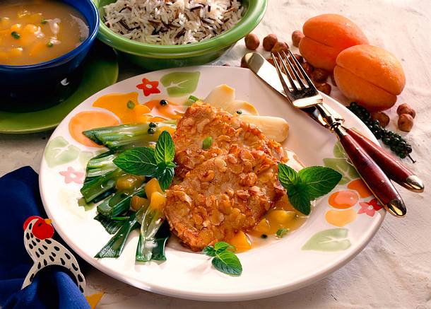 Fruchtiges Schnitzel in Haselnusspanade Rezept Fruchtiges Schnitzel in Haselnusspanade Rezept