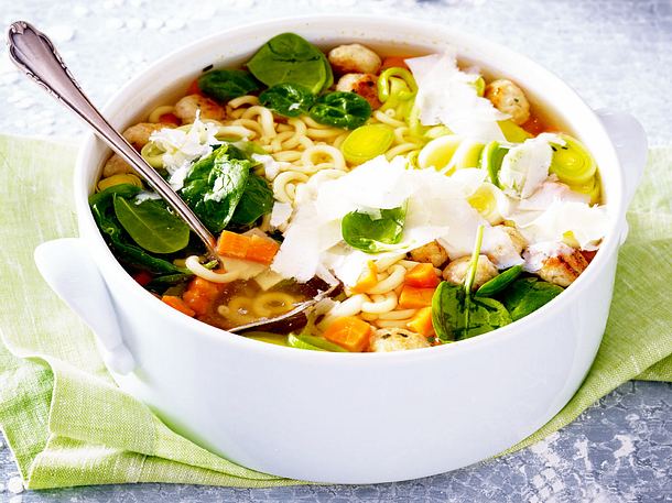 Frühlings-Minestrone Rezept Frühlings-Minestrone Rezept