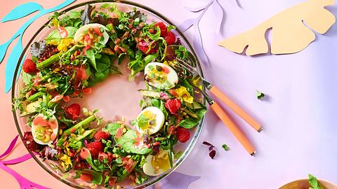 Frühlingshafter Salatkranz Rezept - Foto: House of Food / Bauer Food Experts KG