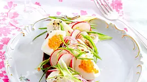 Frühlingsmenü - ein farbenfrohes Drei-Gang-Dinner Frühlingsmenü - ein farbenfrohes Drei-Gang-Dinner