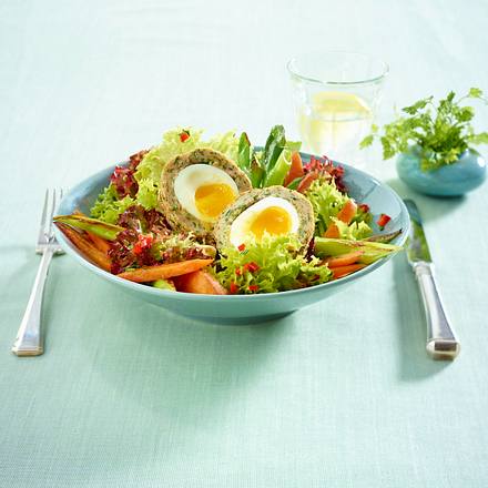 Frühlingssalat mit Kerbel-Eiern Rezept Frühlingssalat mit Kerbel-Eiern Rezept