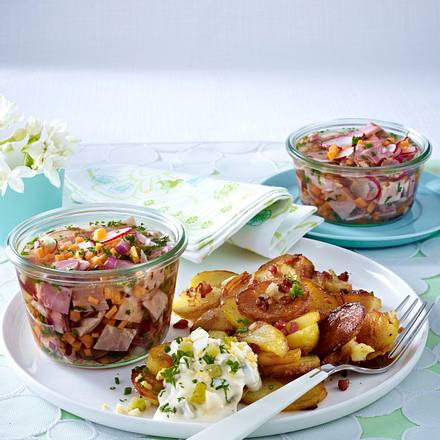 Frühlingssülze im Einmachglas mit Bratkartoffeln Rezept Frühlingssülze im Einmachglas mit Bratkartoffeln Rezept