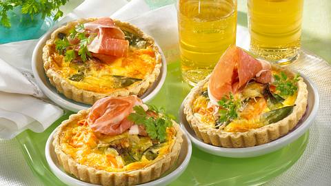 Frühlings-Quiche mit Serrano Rezept - Foto: House of Food / Bauer Food Experts KG