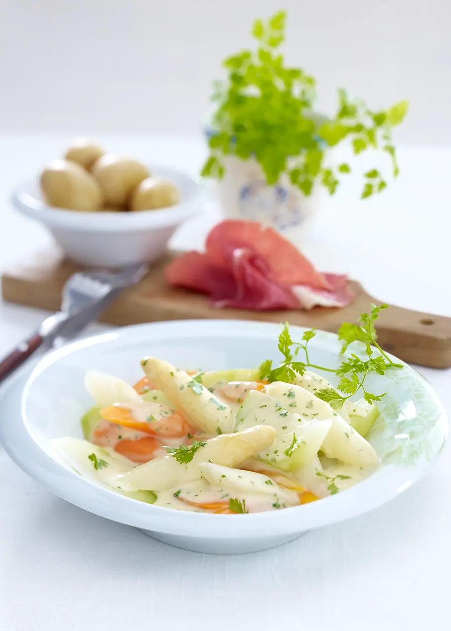 Frühlings-Schnüsch mit Kerbel Rezept Frühlings-Schnüsch mit Kerbel Rezept