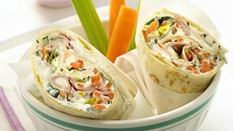Frühlings-Wrap mit Putenbrust Rezept - Foto: House of Food / Bauer Food Experts KG