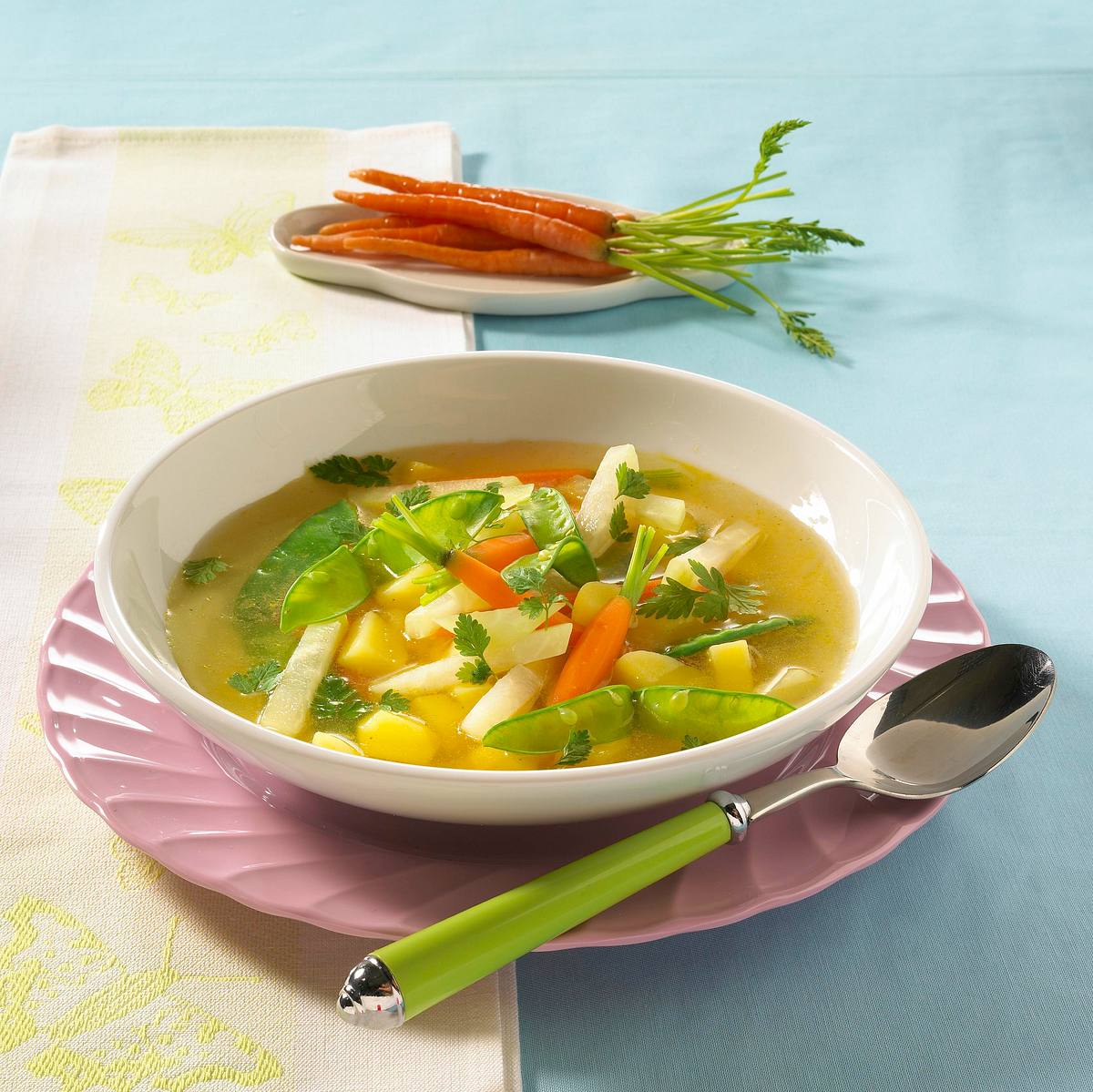 Frühlingssuppe mit Kartoffeln und Kerbel Rezept