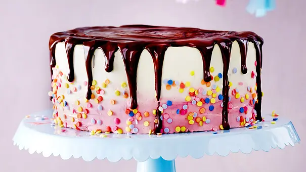 Funfetti-Layer-Cheesecake - Foto: LECKER @ Bauer Media Group Funfetti-Layer-Cheesecake - Foto: LECKER @ Bauer Media Group