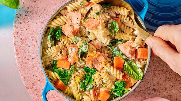 Fusilli Salmone & Spinaci Rezept - Foto: House of Food / Bauer Food Experts KG