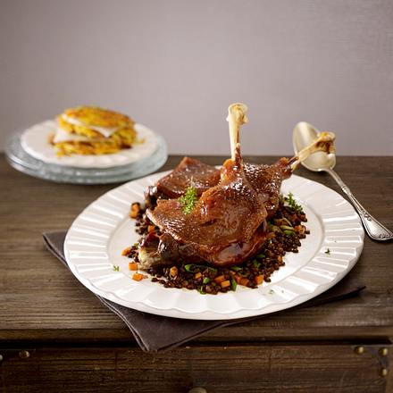 Gänsekeulen auf süß-saurem Puy-Linsengemüse und Rösti Rezept