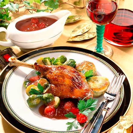 Gänsekeulen in Kirsch- Portwein-Soße Rezept Gänsekeulen in Kirsch- Portwein-Soße Rezept