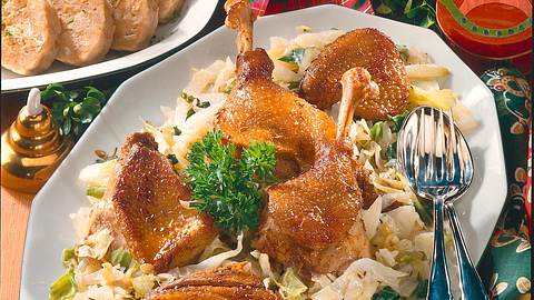 Gans auf Weißkohl mit Semmelknödel Rezept - Foto: Neckermann