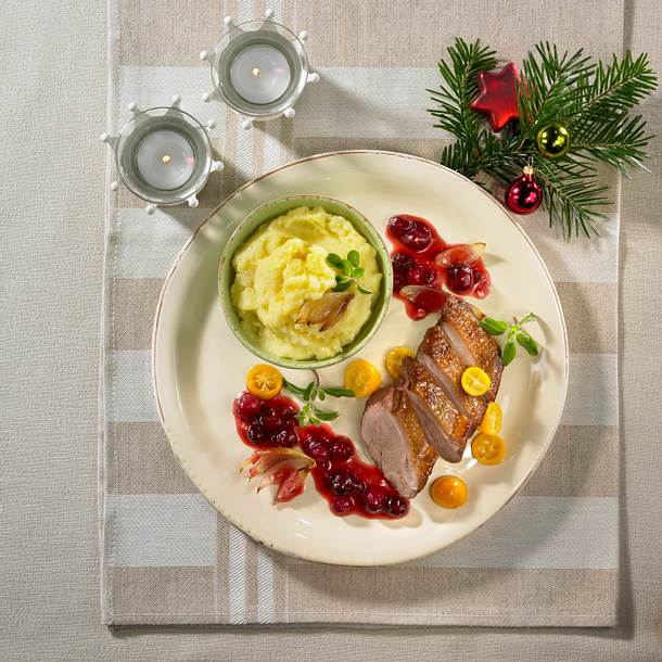 Gans mit Cranberry-Soße Rezept Gans mit Cranberry-Soße Rezept