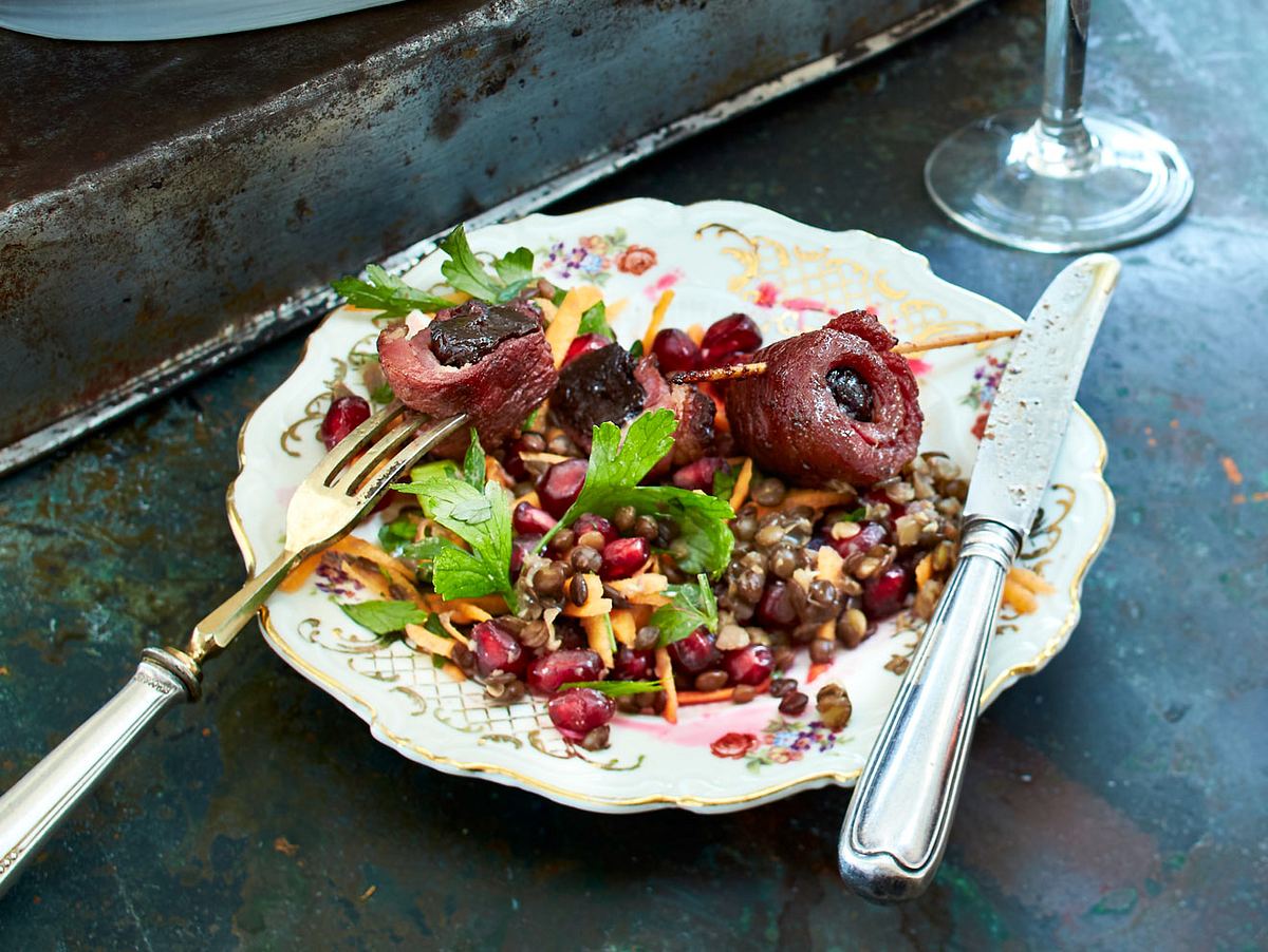 Gänse-Pflaumenröllchen auf Linsensalat Rezept