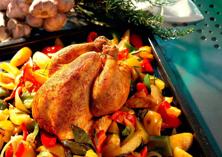 Ganzes Hähnchen mit Paprikagemüse Rezept