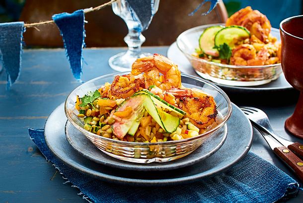 Garnelen auf Linsen-Gurken-Salat Rezept Garnelen auf Linsen-Gurken-Salat Rezept