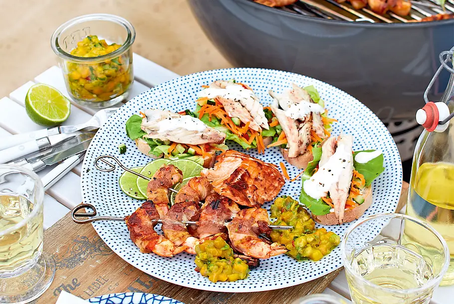 Garnelenspieße mit Mangosalsa Rezept Garnelenspieße mit Mangosalsa Rezept