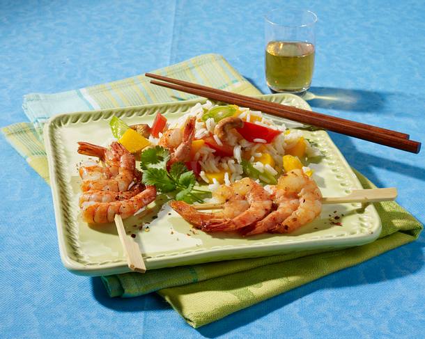 Garnelenspieße auf Mangoreis Rezept Garnelenspieße auf Mangoreis Rezept