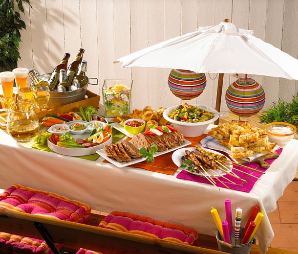 Gartenkräuter-Dip mit Gemüse Rezept Gartenkräuter-Dip mit Gemüse Rezept