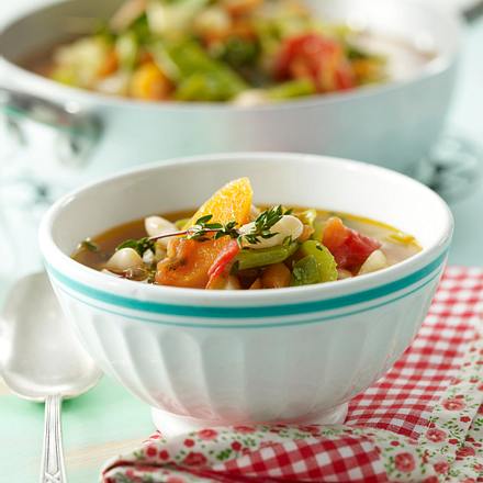 Gartensuppe mit Nudeln Rezept Gartensuppe mit Nudeln Rezept